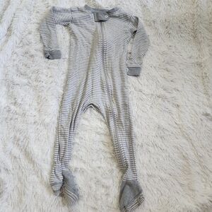 Burt's Bees 100% Cotton Gray And White Striped Zipper Footie Pajamas 12 Months
